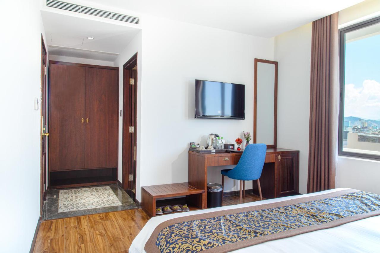 Dong Duong Hotel & Suites - Afternoon Tea Inclusive - Very Central Ντα Νανγκ Εξωτερικό φωτογραφία