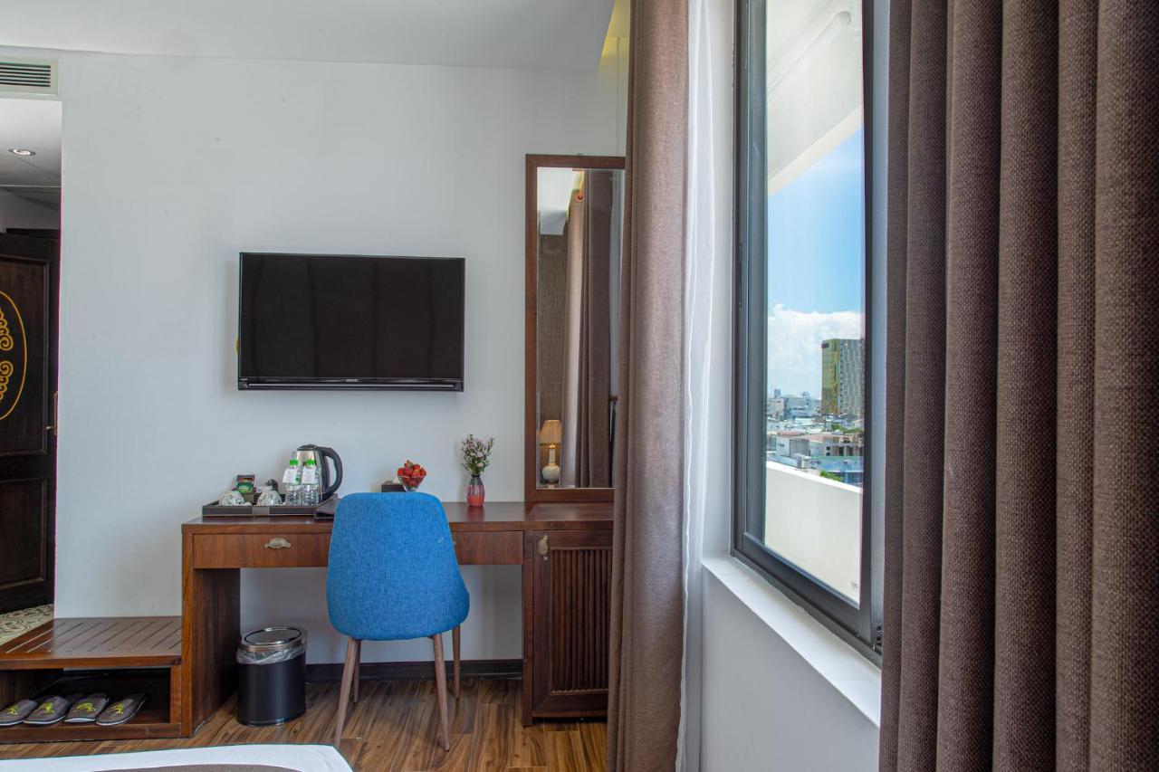 Dong Duong Hotel & Suites - Afternoon Tea Inclusive - Very Central Ντα Νανγκ Εξωτερικό φωτογραφία