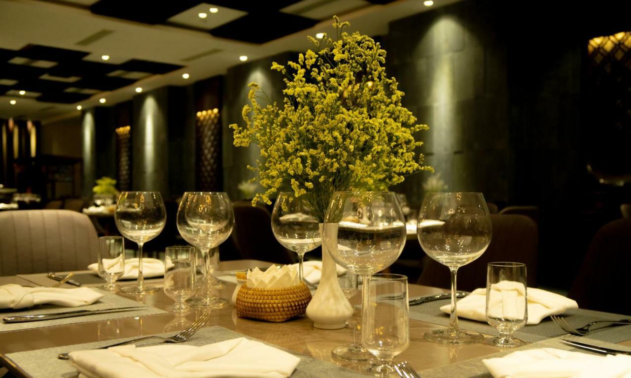 Dong Duong Hotel & Suites - Afternoon Tea Inclusive - Very Central Ντα Νανγκ Εξωτερικό φωτογραφία